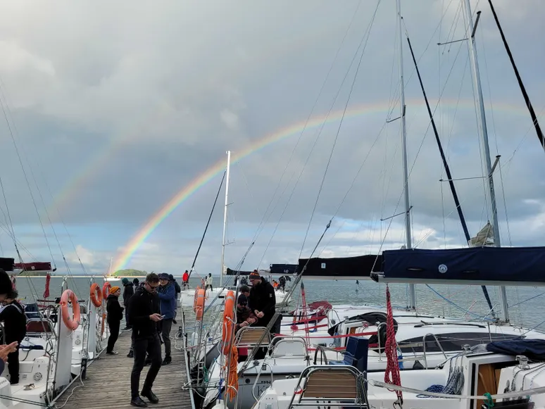 atmosphere in ports